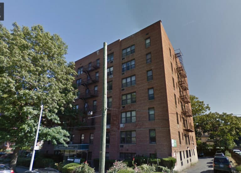 87-01 Midland Parkway