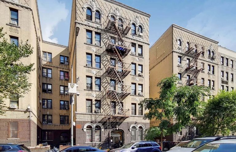 2710 Morris Avenue, Bronx, NY 10468